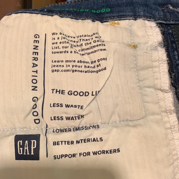 GAP women’s mid rise raw hem cuffed shorts medium wash size 27 - Picture 7 of 13